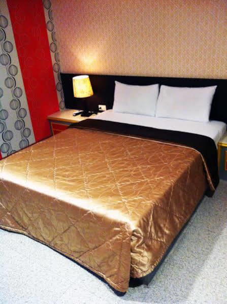 Jing Dian Business Hotel Taoyuan Exterior photo